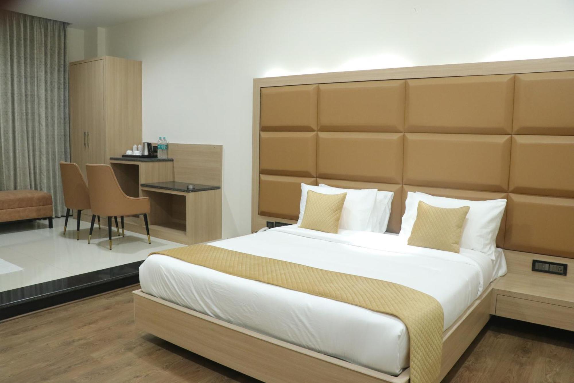 Hotel Pt Moolraj Residency Una  Esterno foto