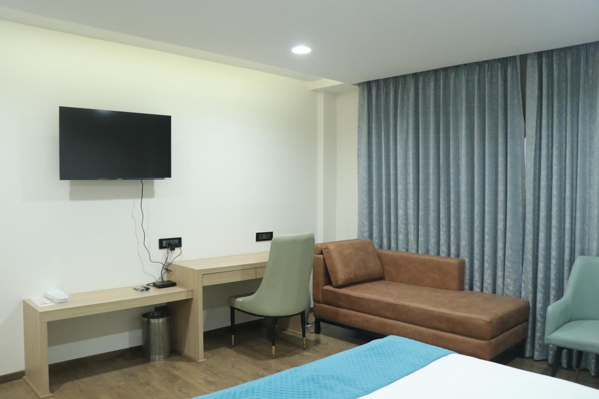 Hotel Pt Moolraj Residency Una  Esterno foto